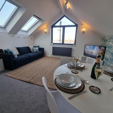 The Bunker-Luxe Central Falmouth Getaway With Stunning Sea Views Exterior foto